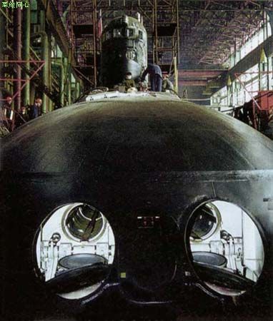 中国开始接收新一批俄制基洛级柴电潜艇(组图)