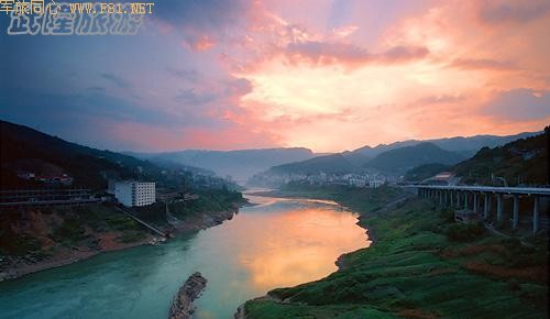 �ڽ�����