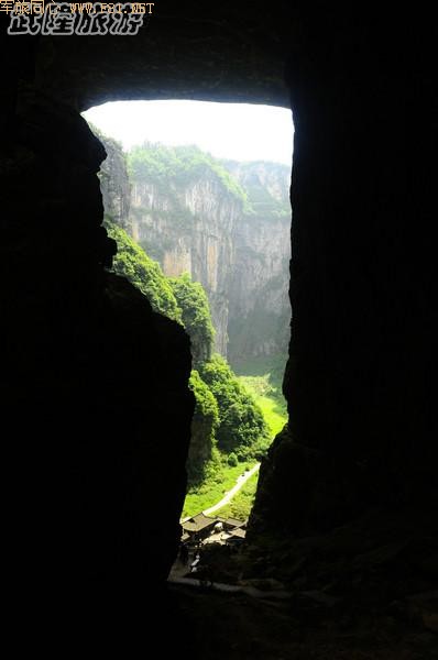 �������������~