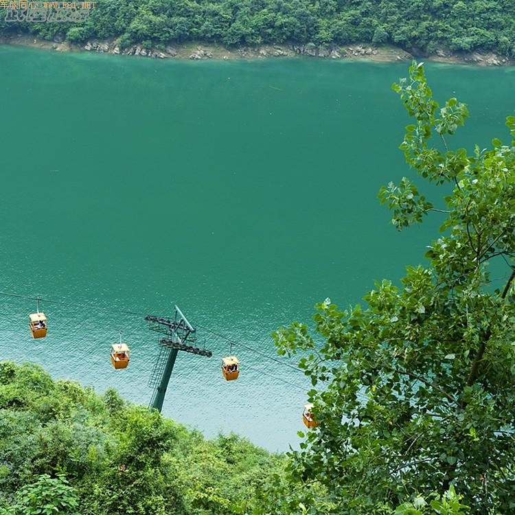 ��ɽ��ˮ��ܽ�ؽ�