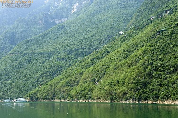 ��ɽ��ˮ��ܽ�ؽ�