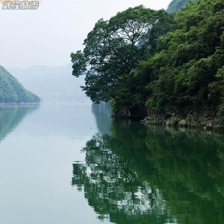 ��ɽ��ˮ��ܽ�ؽ�