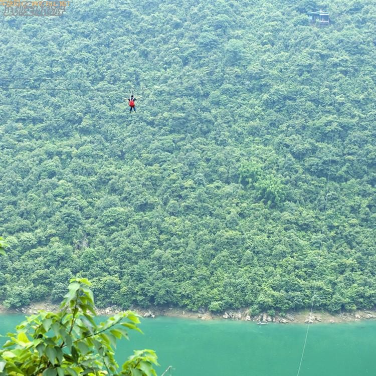 ��ɽ��ˮ��ܽ�ؽ�