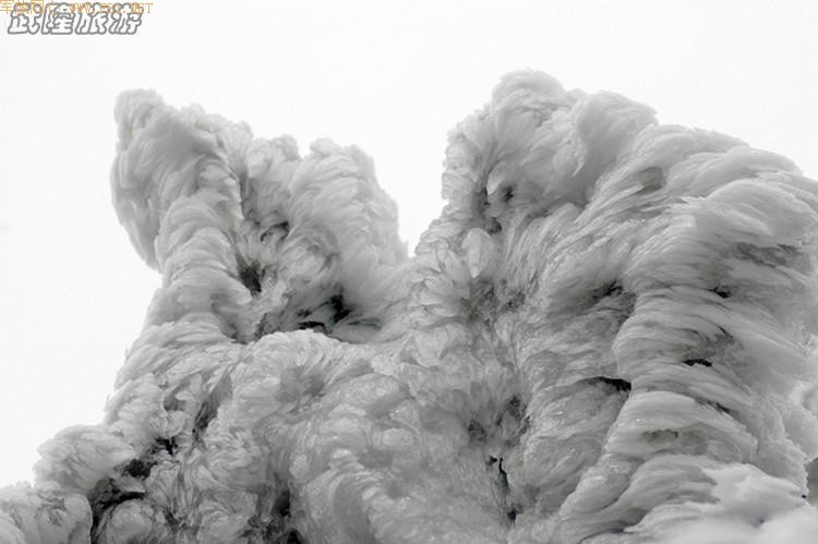 ��Ůɽ������ѩ��