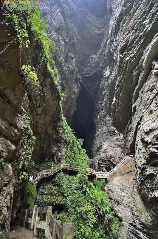 ���е���¡