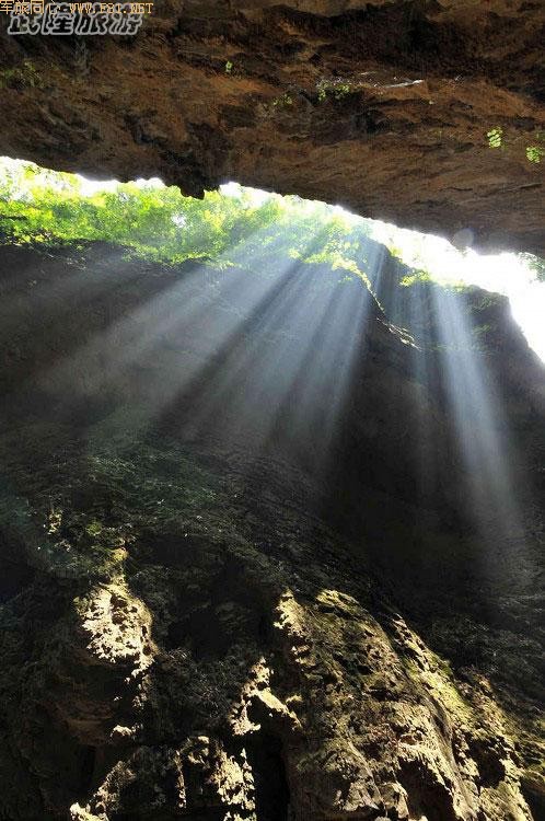 ������ԡ�µ���ˮϿ�ط�