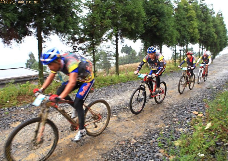 ����ɽ�ػ����˶���������һ������ͼƬ