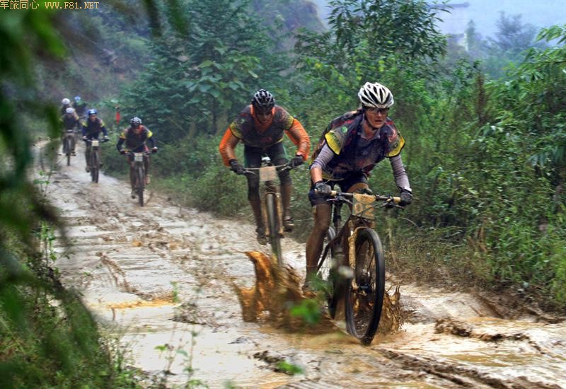 ����ɽ�ػ����˶��������ڶ�������ͼƬ