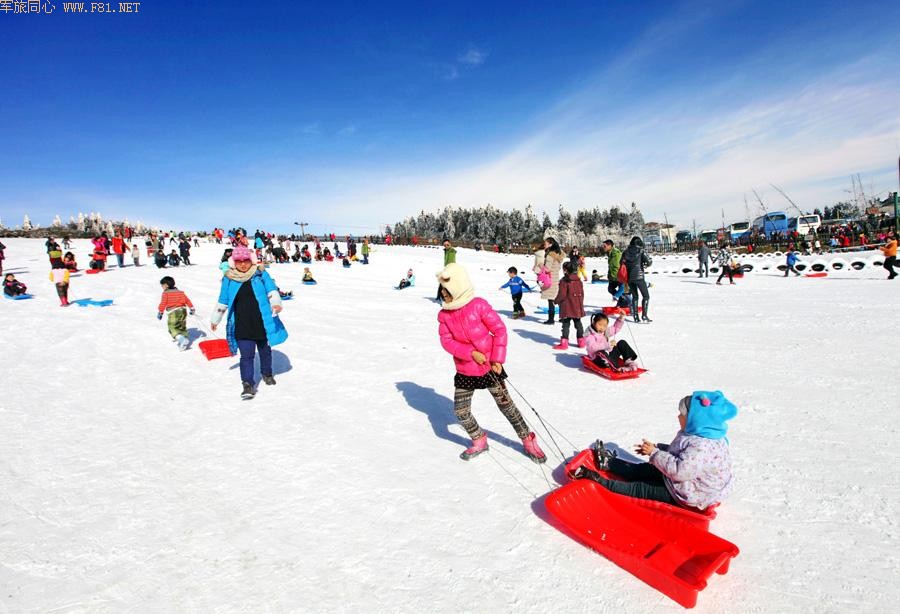 ��Ůɽ�����ѩ��