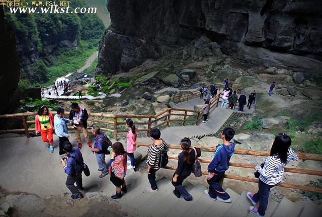 春节三天武隆景区揽金353万 天生三硚迎来客流高峰