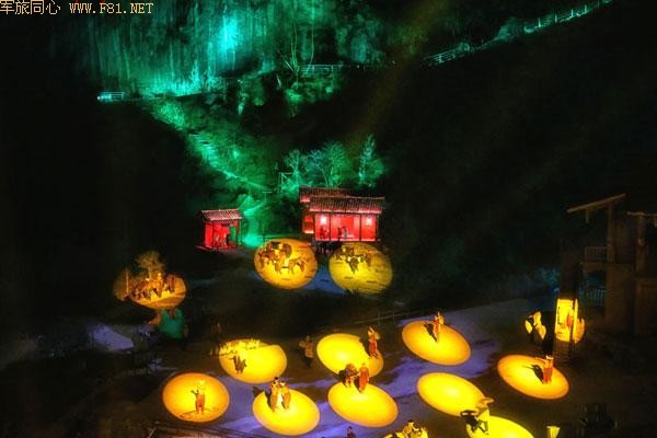 2016新版《印象武隆》演出画面